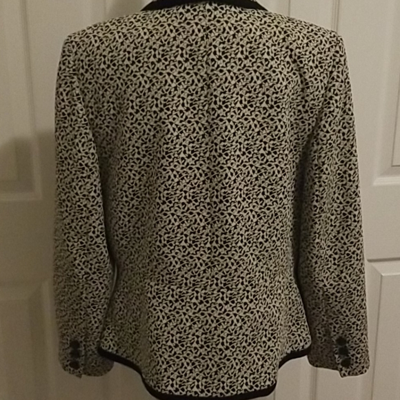 Jacket - Picture 4 of 4